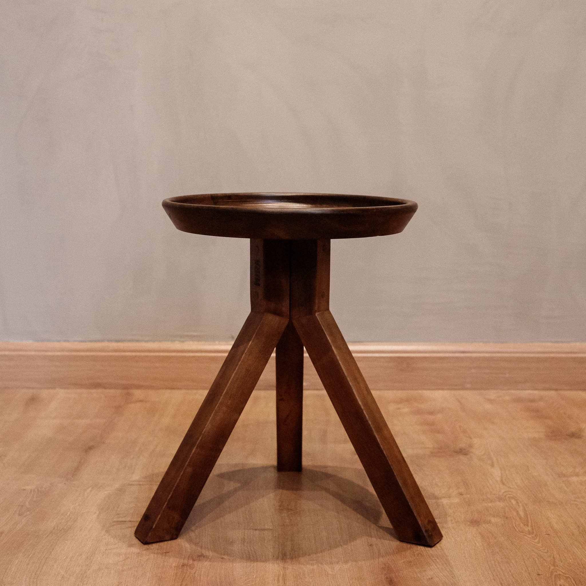 MESA LATERAL CUMBUQUINHA